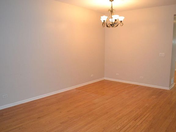 2nd image of 321 Bradbury Ln Unit 321