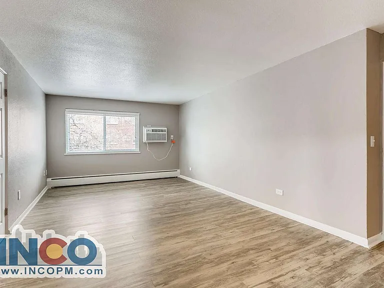 338 W Powers Ave #202 — Photo 4