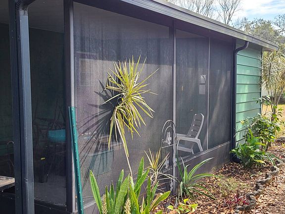 4th image of 10023 Oak Forest Dr