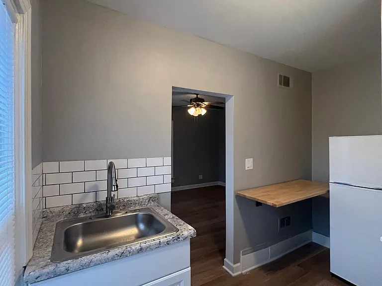 227 S Washington Ave #2 — Photo 2