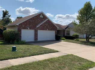 1162 Hampton Meadows Dr, Dardenne Prairie, MO