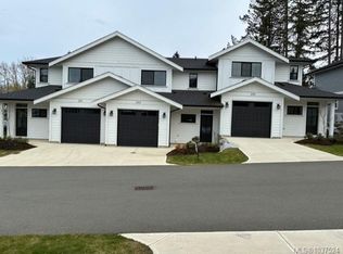 2580 Brookfield Dr #205, Courtenay, BC V9N0E6