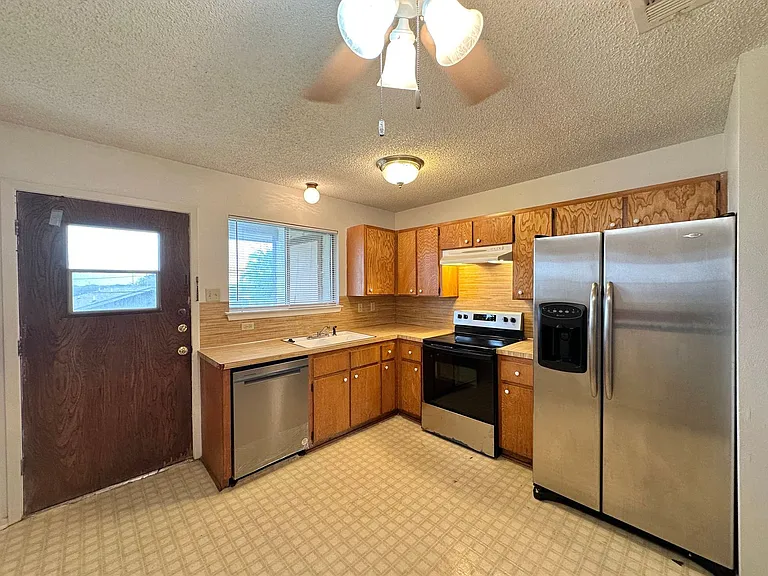 1304 Quail Cir — Photo 8