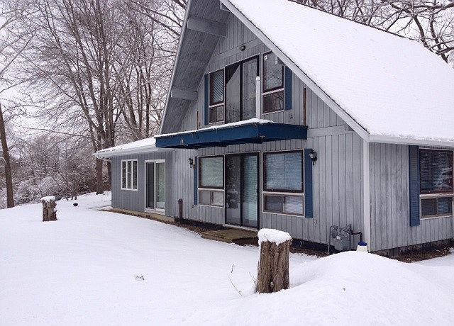 1st image of 3280 N Lakeside Dr