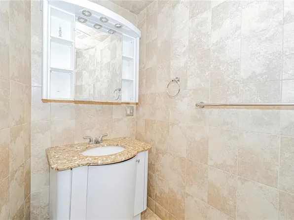 4766 Bedford Avenue image 14 of 29