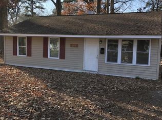 207 Pine Grove Ave, Hampton, VA 23669