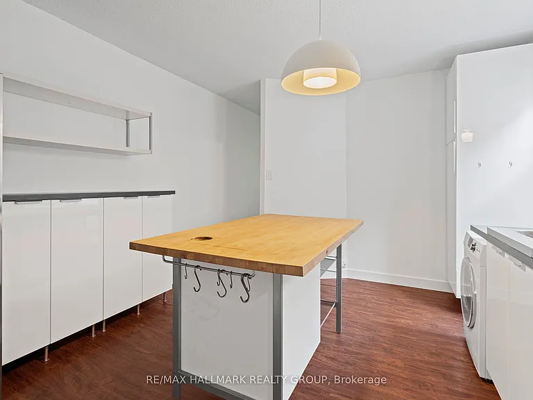 378 Booth St — Photo 9