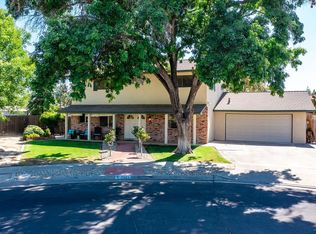 2363 Magnolia Ct, Hanford, CA 93230