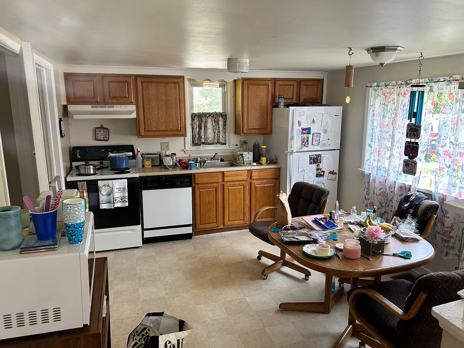 1 bed, 1000 sqft, $1,095 — Photo 2