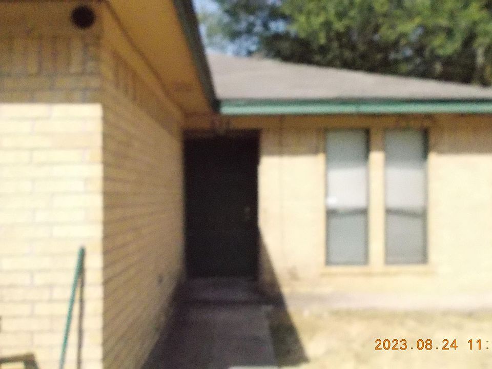 1st image of 834 Lost Forest Dr