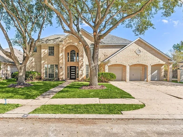 14910 Lake Woodbridge Ct — Photo 3