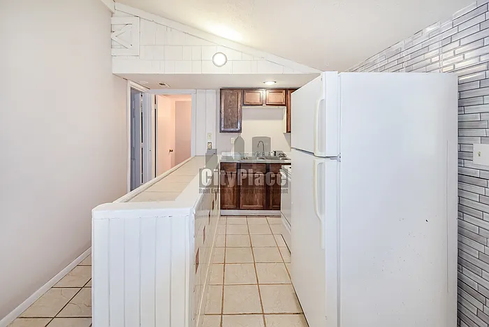 2633 S Randolph St #B — Photo 8