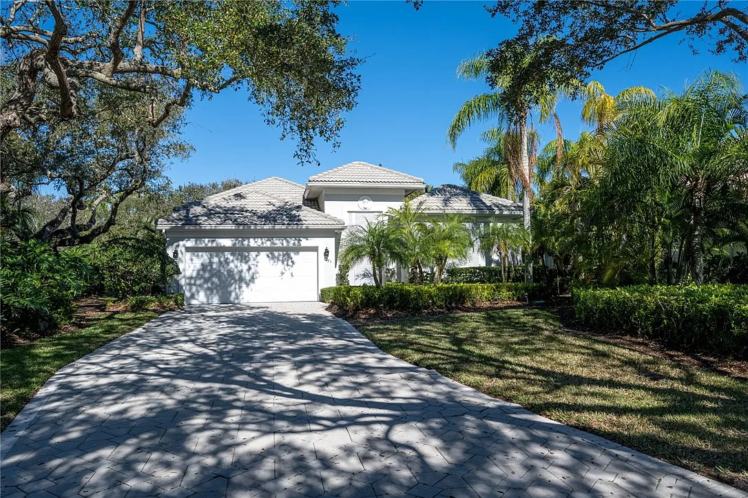 831 Island Club Sq, Vero Beach, FL 32963 | Zillow