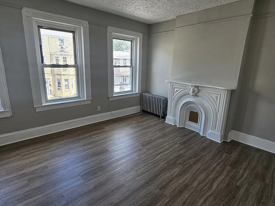 1118 Hampton Pl #2