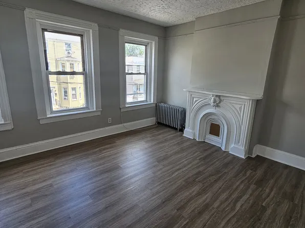 1118 Hampton Pl Floor 2, Elizabeth, NJ 07201