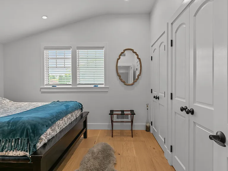 109 Carroll Ave — Photo 33