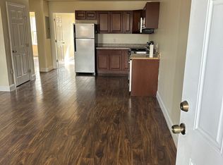 2109 R St SE #7, Washington, DC 20020