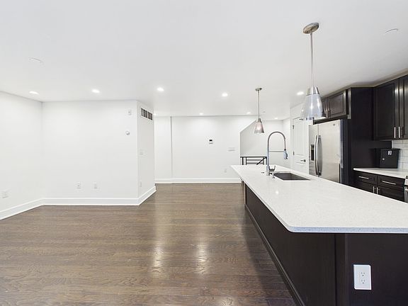 5th image of 1521 N Franklin St #3