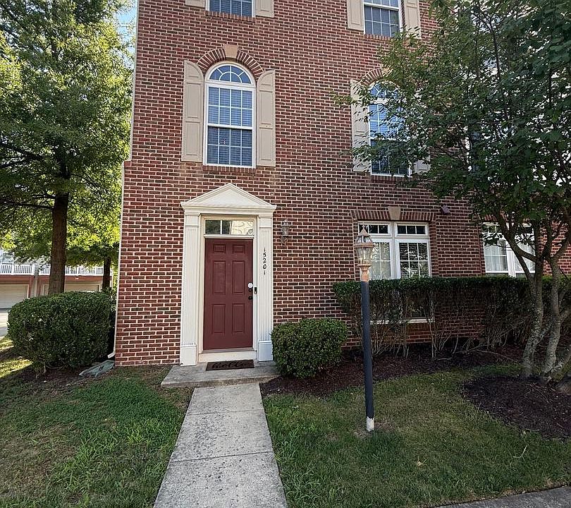 1st image of 15201 Torbay Way