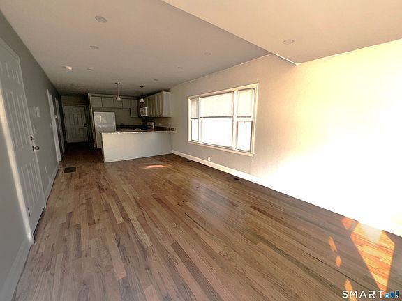 4th image of 105 Churchill St #1