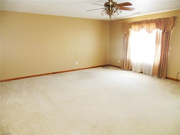 3rd image of 4024 Mallard Bay Dr APT 28