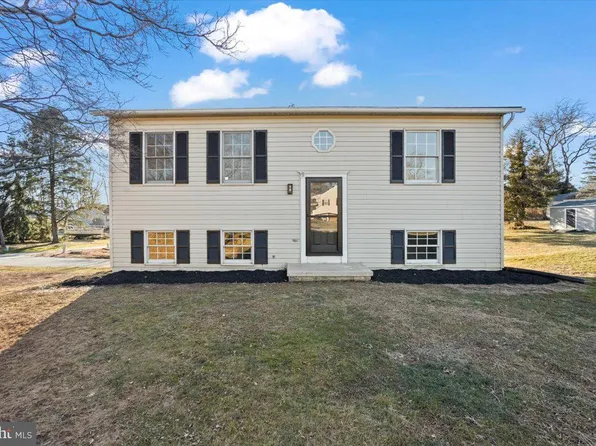 7 3rd St, Washington Boro, PA 17582
