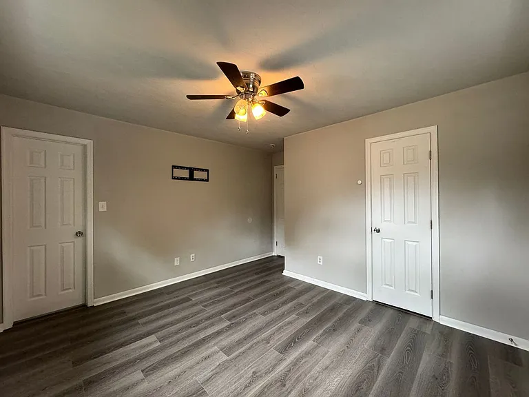 5828 Susquehanna Dr — Photo 11