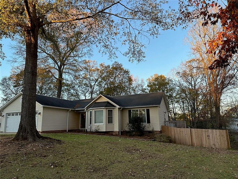 203 Parkwood Dr, Belton, SC 29627 Zillow