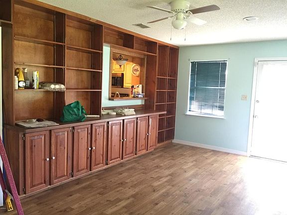 4th image of 3907 Sussex Ct