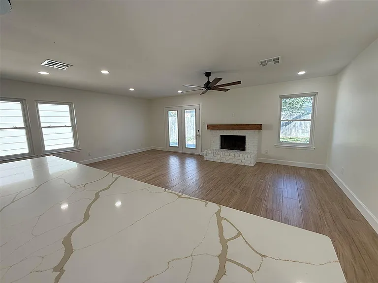1 Redberry Ct — Photo 7