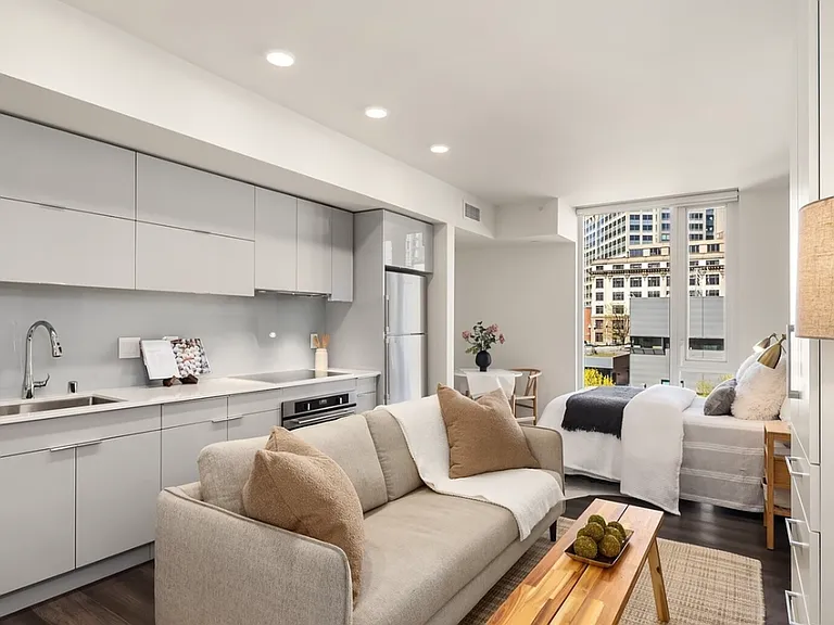 450 S Main St #618 — Photo 1