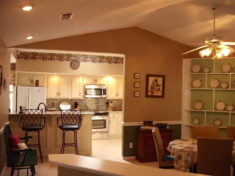 604 Mallory Dr — Photo 17