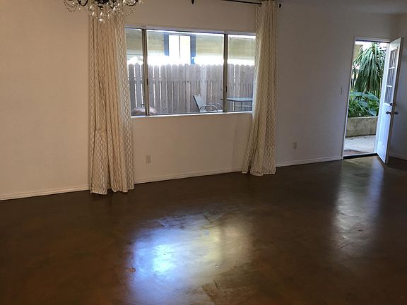 3rd image of 512 Westminster Ave #1