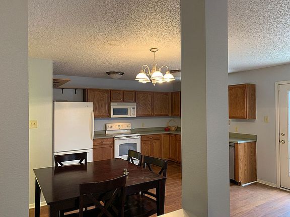 2nd image of 12237 Lindley Dr