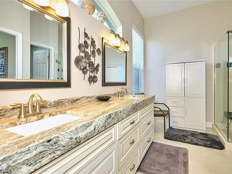 9240 Willowcrest Ct — Photo 36