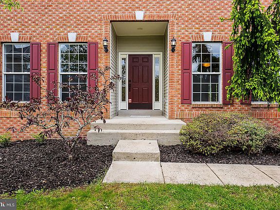 4th image of 10822 Lord Chancellor Ln