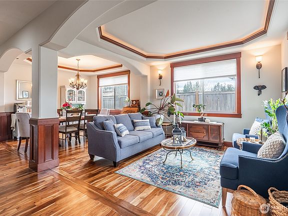 5th image of 12228 186th Street E