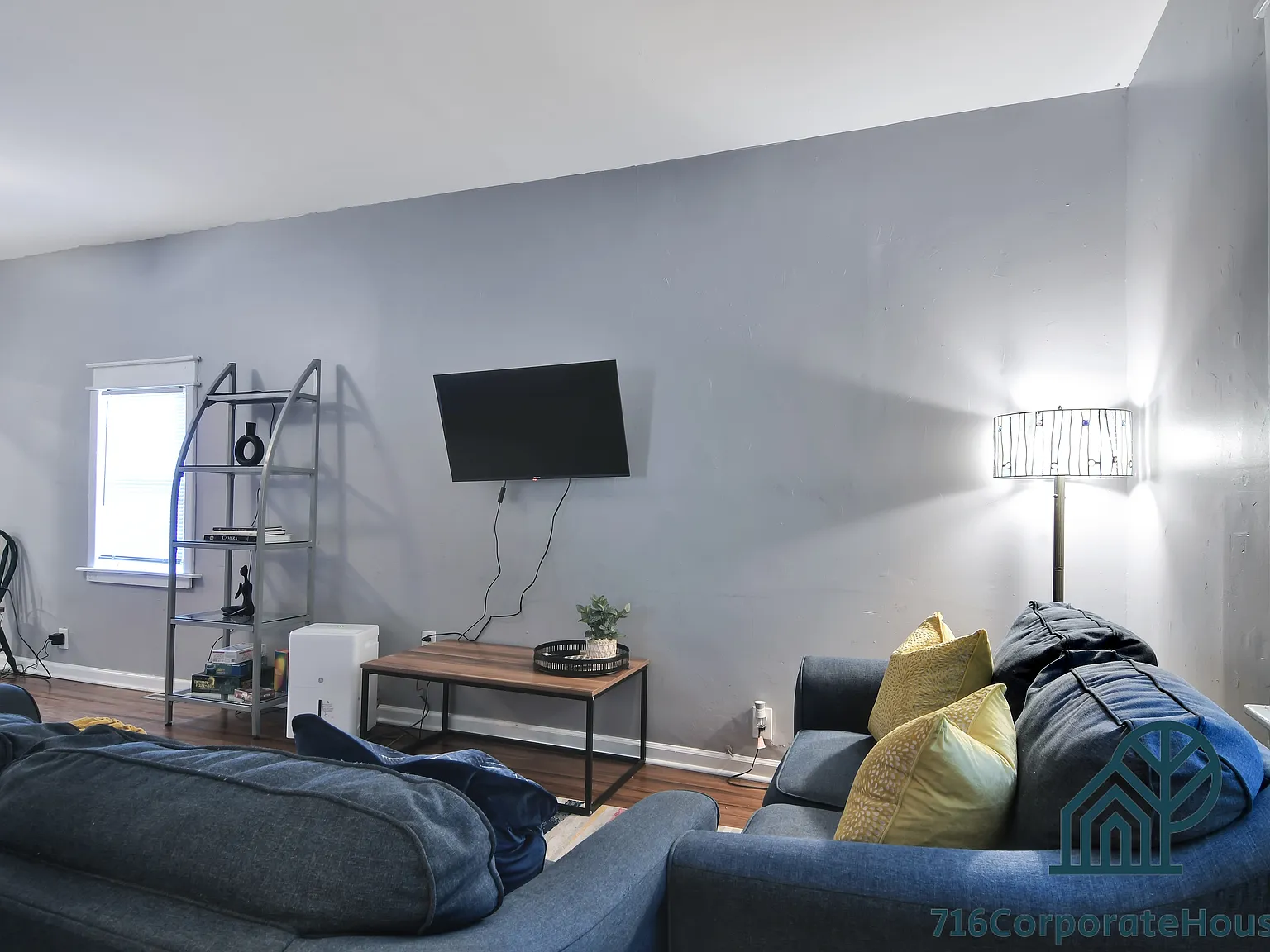 305 Bird Ave Carriage House — Photo 2