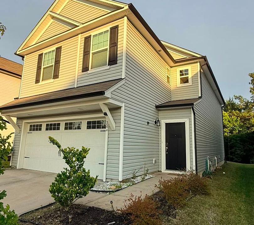 1st image of 11204 Woodland Creek Way