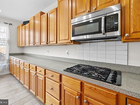 5th image of 8135 Dove Cottage Ct