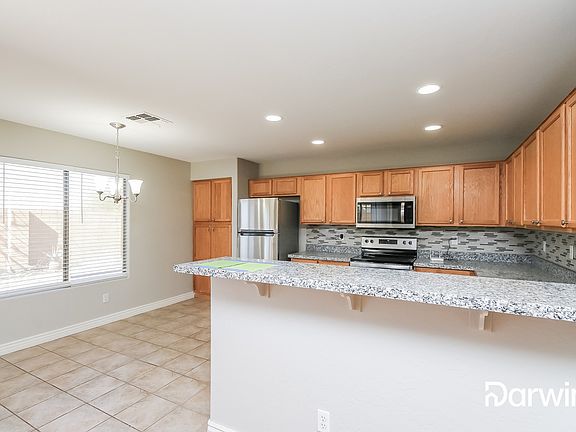 3rd image of 32816 N Cat Hills Ave