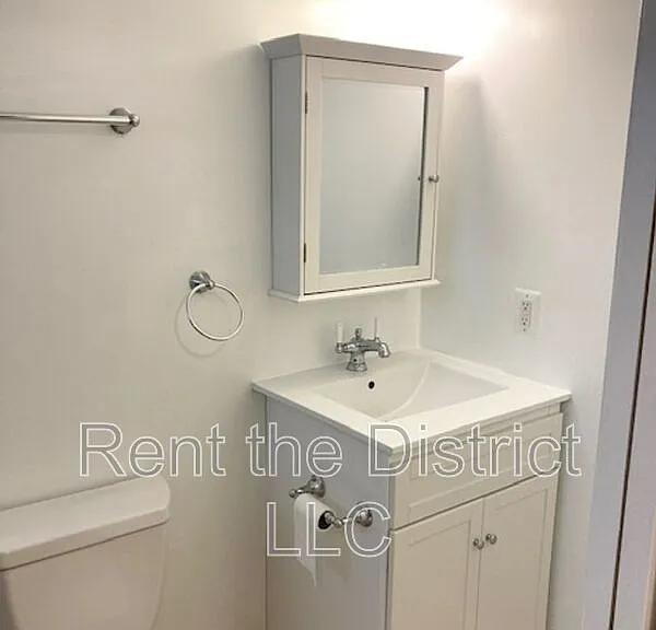 624 Orleans Pl NE — Photo 21