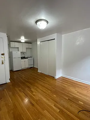 Rented by Peter R. Hungerford, LREB | media 15