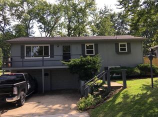 10811 W 91st St, Overland Park, KS 66214