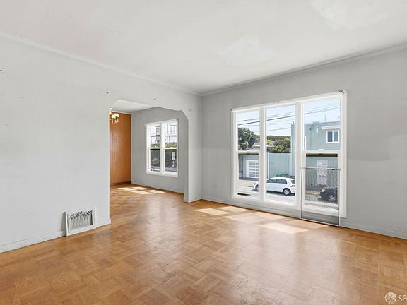 5th image of 691 32nd Ave
