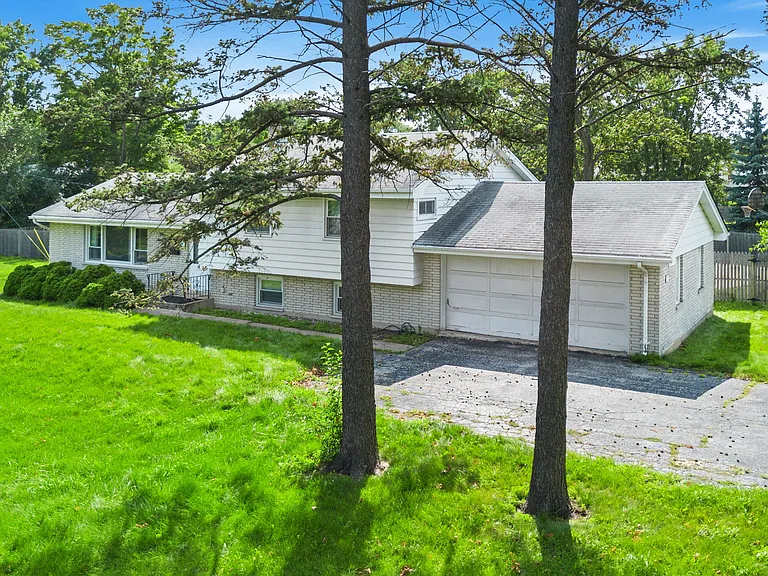 123 Ogden Ave — Photo 74
