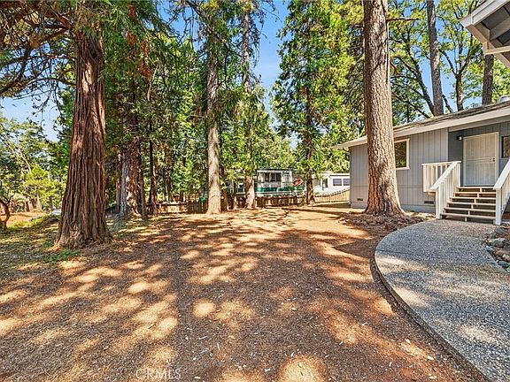 5th image of 14382 Sinclair Cir