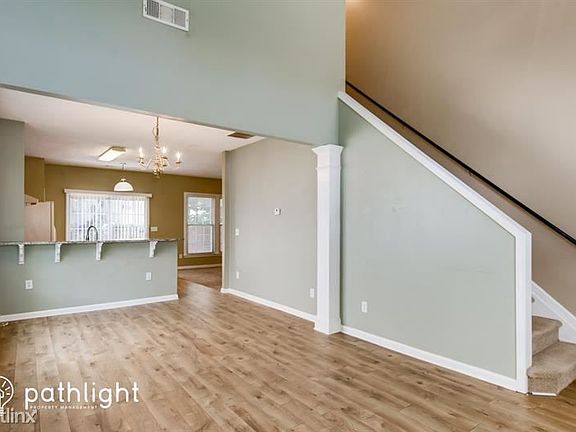 3rd image of 365 Wittenridge Ct