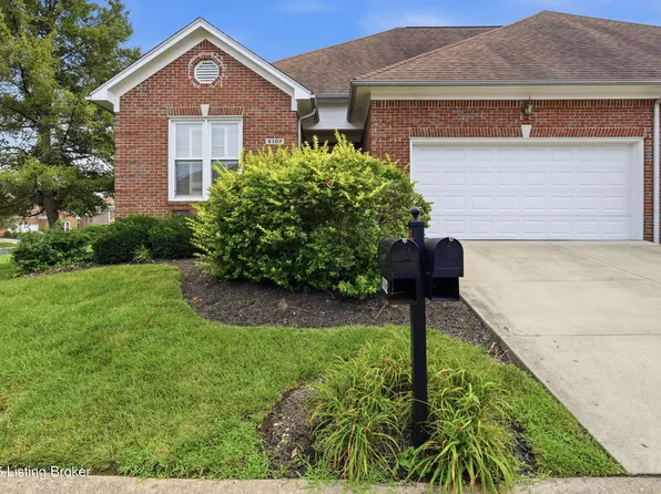 8302 Dravo Cir, Louisville, KY 40220