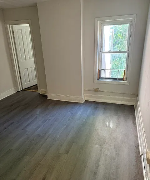 428 S Claymont St — Photo 9